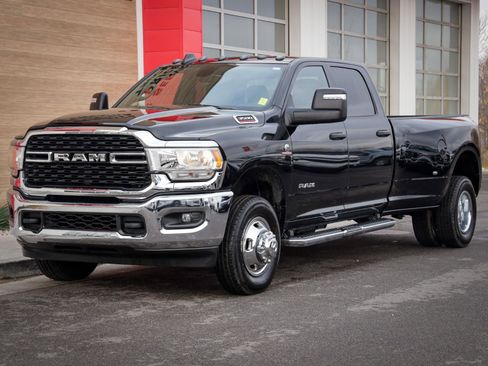 Used 2024 RAM 3500 Big Horn image 8