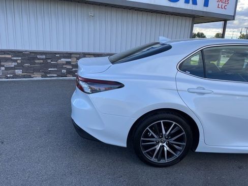 Used 2024 Toyota Camry XLE w/ Cold Weather Package image 14