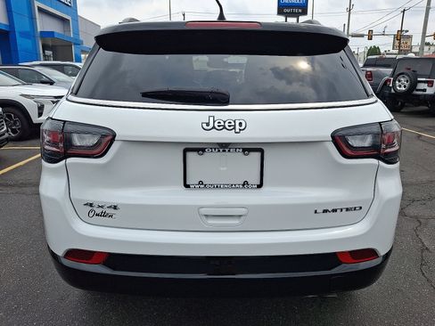 Used 2022 Jeep Compass Limited w/ Elite Group AWD/4WD image 4