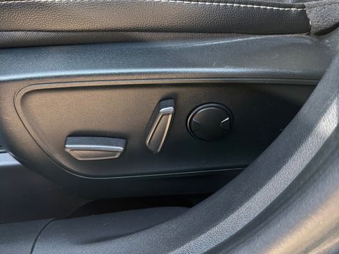 Used 2022 Ford Escape SEL w/ Technology Package image 4