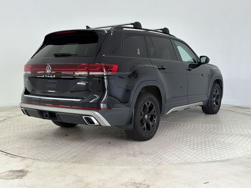 Used 2024 Volkswagen Atlas Peak Edition SEL AWD/4WD image 9