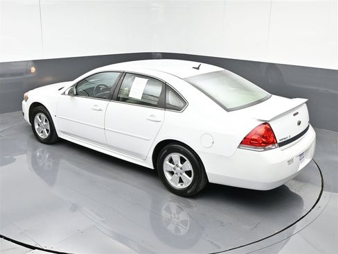 Used 2010 Chevrolet Impala LT w/ Luxury Edition Package image 25