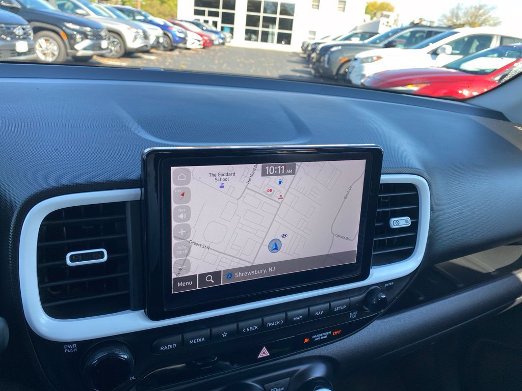 Certified 2024 Hyundai Venue Limited FWD image 16