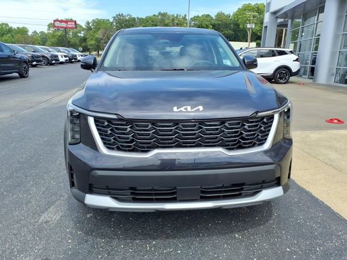 Certified 2026 Kia Sorento LX FWD image 3