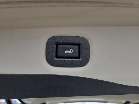 Used 2017 Nissan Rogue SL w/ SL Premium Package AWD/4WD image 24