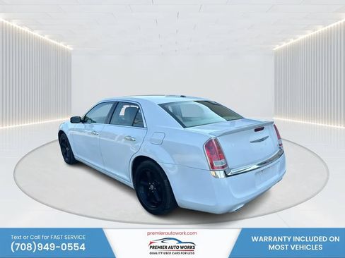 Used 2011 Chrysler 300 Limited RWD image 7