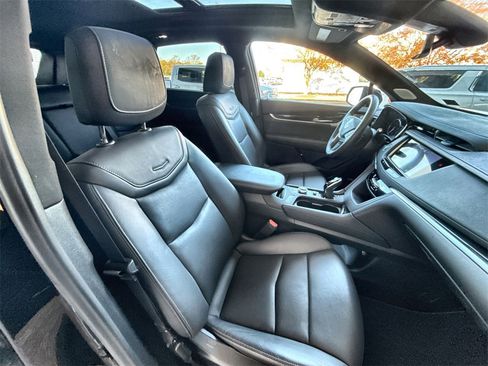 Certified 2025 Cadillac XT5 Premium Luxury image 27