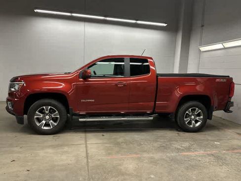 Used 2016 Chevrolet Colorado Z71 AWD/4WD image 2