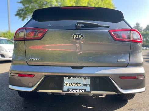 Used 2018 Kia Niro LX FWD image 5