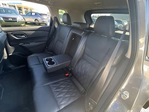 Certified 2024 Nissan Rogue Platinum image 19