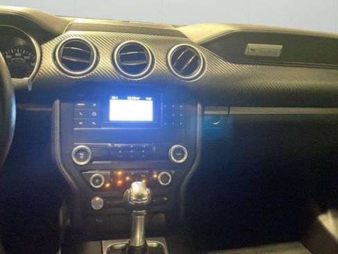 Used 2019 Ford Mustang Coupe RWD image 17