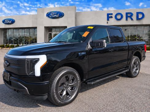 Used 2024 Ford F150 Lightning Flash AWD/4WD image 1