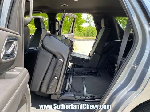 Used 2023 Chevrolet Tahoe LT w/ Luxury Package AWD/4WD image 43