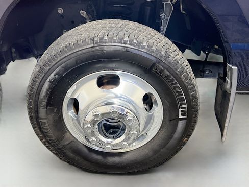 Used 2024 Ford F350 King Ranch w/ Chrome Package image 13