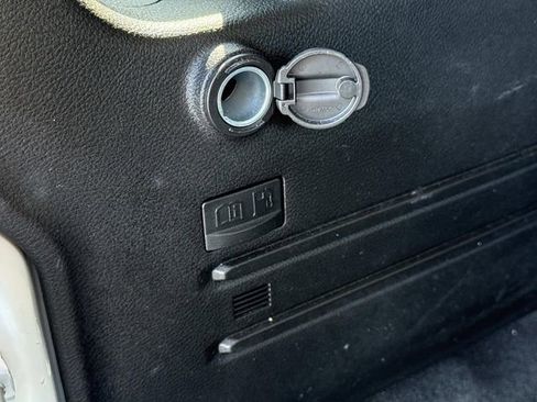 Used 2025 Jeep Wrangler Unlimited Sahara image 28