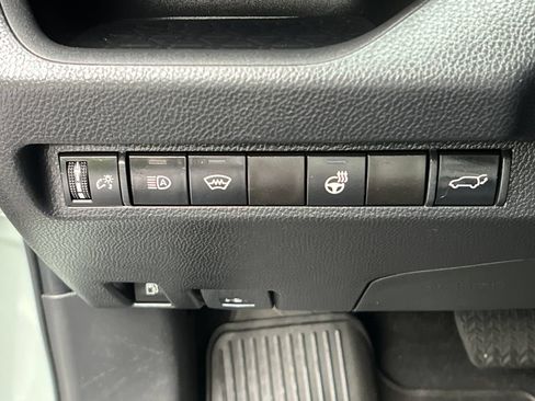 Used 2023 Toyota RAV4 XLE Premium AWD/4WD image 39