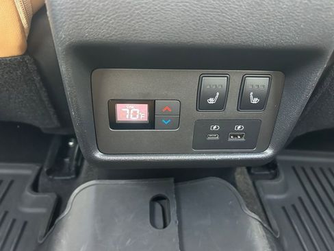 Used 2021 Nissan Rogue Platinum AWD/4WD image 32