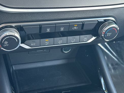 Certified 2025 Nissan Altima 2.5 SR FWD image 23