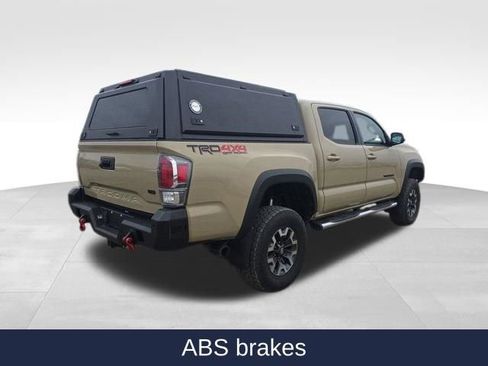 Used 2020 Toyota Tacoma TRD Off-Road image 6