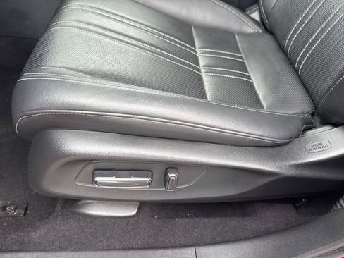 Used 2024 Honda HR-V EX-L image 11