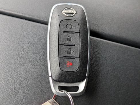 Certified 2023 Nissan Rogue SV AWD/4WD image 32