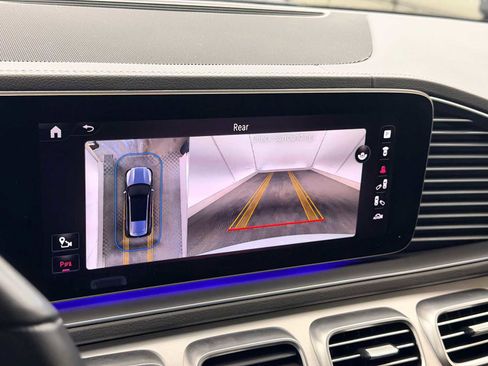 Used 2024 Mercedes-Benz GLS 450 4MATIC image 28