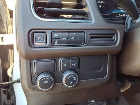 Used 2024 Chevrolet Tahoe LT image 7