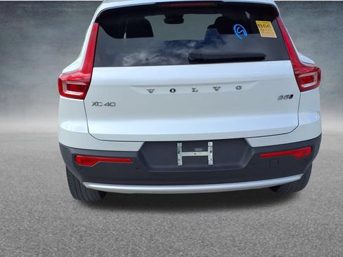 Used 2023 Volvo XC40 B5 Ultimate w/ Protection Package Premier AWD/4WD image 5