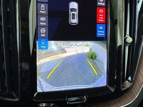 Certified 2023 Volvo XC60 B5 Ultimate image 23