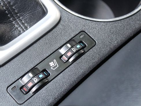 Used 2016 Toyota Highlander Limited Platinum image 37