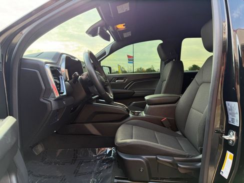 Used 2024 GMC Canyon Elevation w/ Convenience Package RWD image 14