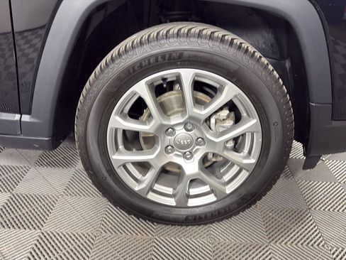 Used 2022 Jeep Compass Latitude w/ Sun and Sound Group image 13