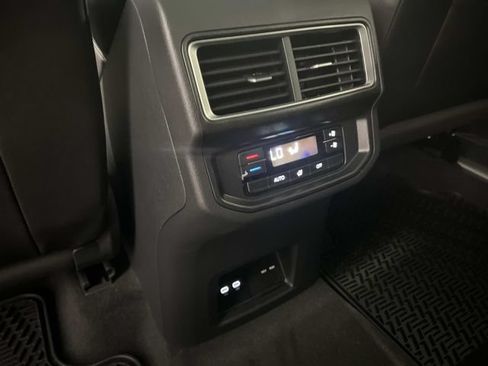 New 2026 Volkswagen Atlas SE FWD image 24