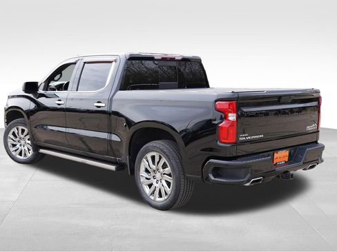 Used 2019 Chevrolet Silverado 1500 High Country w/ High Country Premium Package AWD/4WD image 7