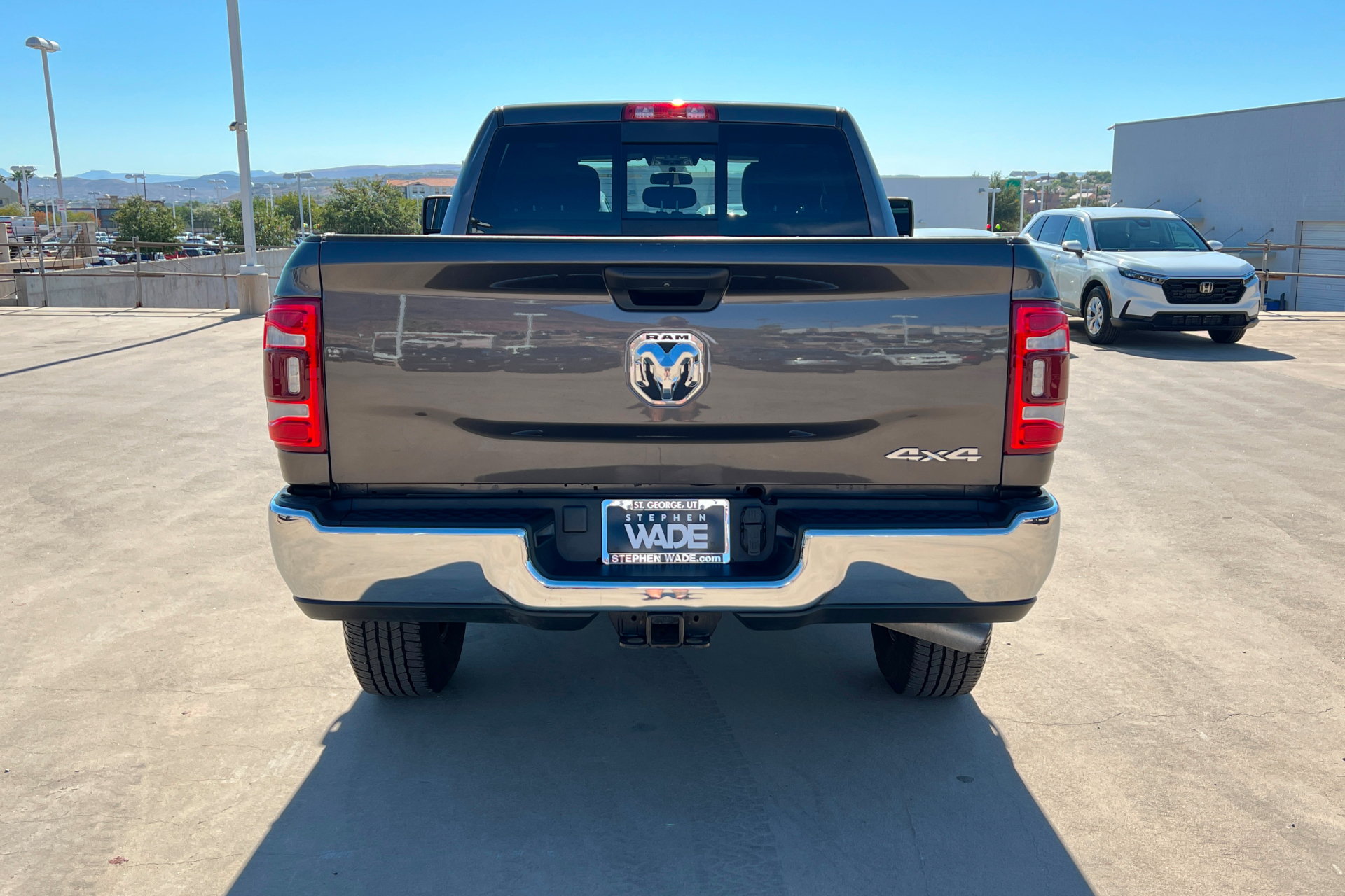 Used 2024 RAM 3500 Tradesman w/ Chrome Appearance Group AWD/4WD image 5
