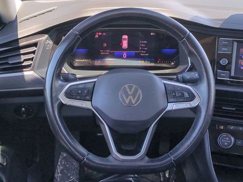 Used 2024 Volkswagen Jetta SE FWD image 20