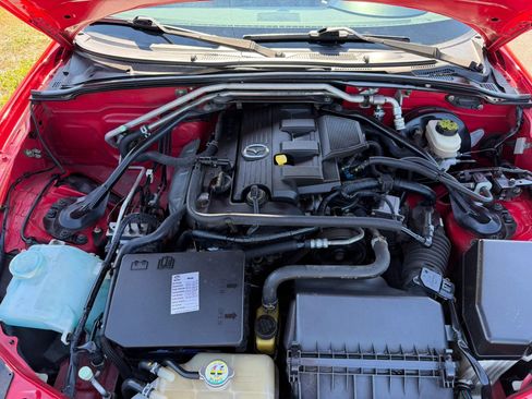 Used 2010 MAZDA MX-5 Miata Grand Touring w/ Premium Pkg RWD image 20