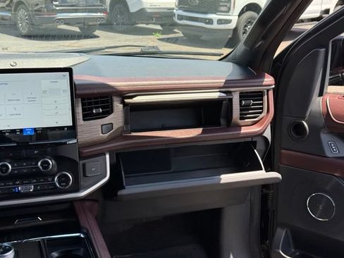 Certified 2023 Ford Expedition Limited AWD/4WD image 36