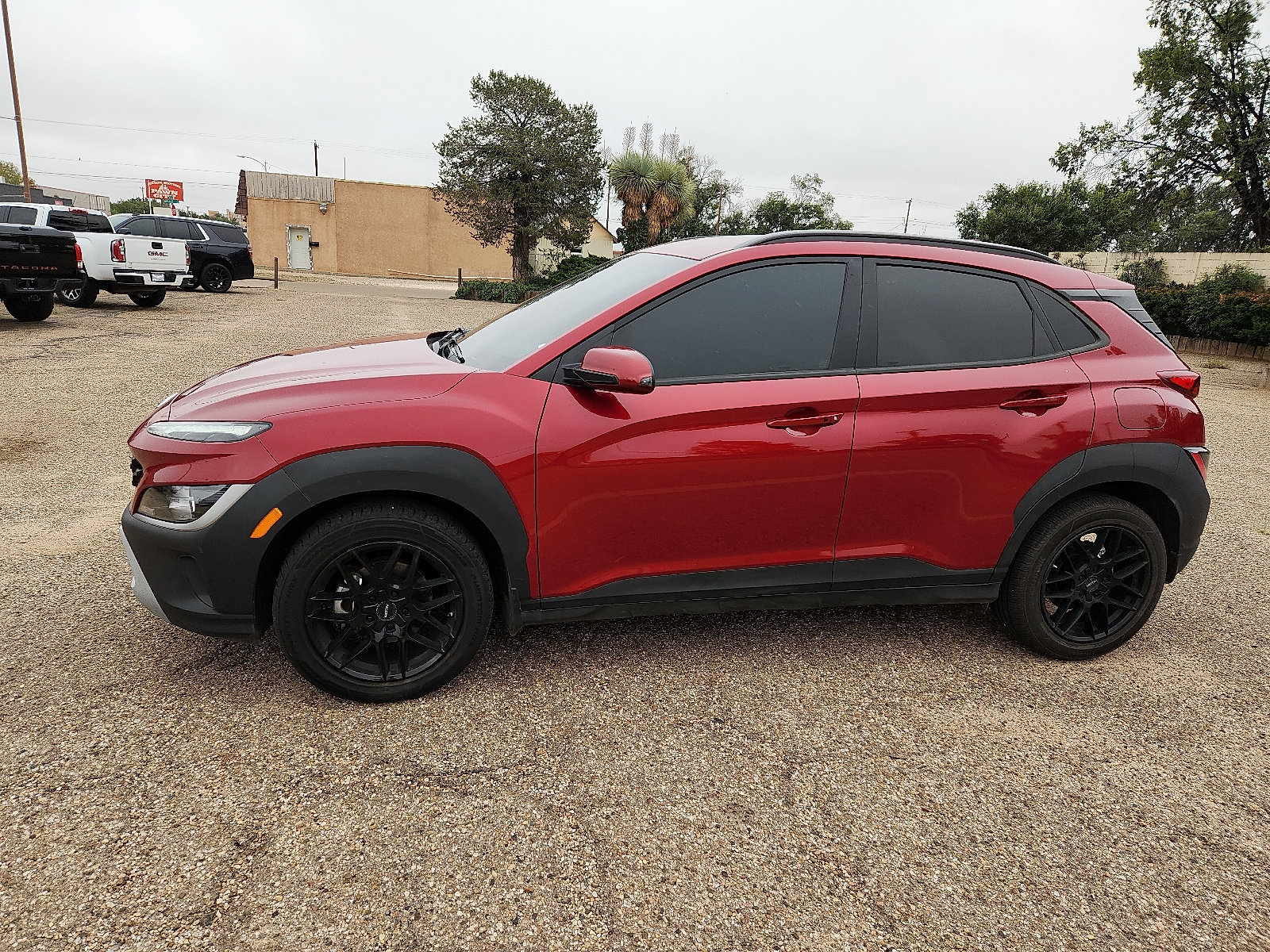 Used 2023 Hyundai Kona SEL w/ Cargo Package FWD image 2