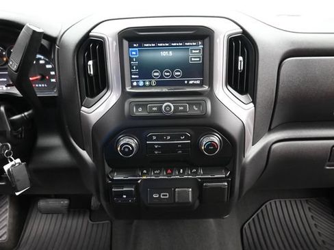 Used 2021 Chevrolet Silverado 1500 Custom AWD/4WD image 15