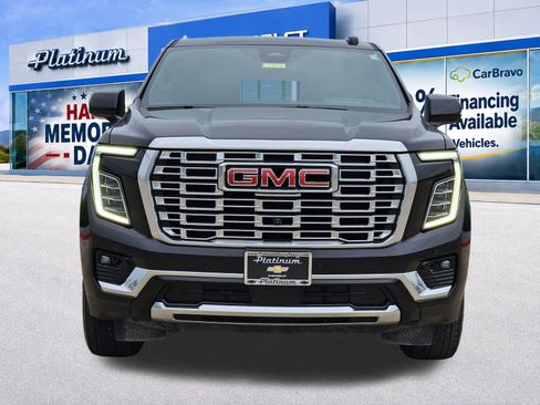 Used 2025 GMC Yukon XL Denali RWD image 6