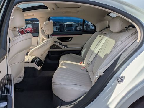 Used 2022 Mercedes-Benz S 500 4MATIC image 28