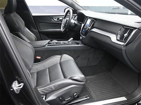 Certified 2024 Volvo S60 B5 Plus image 26