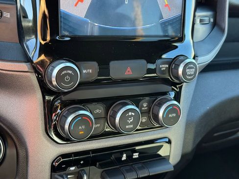 Used 2022 RAM 2500 Tradesman image 31