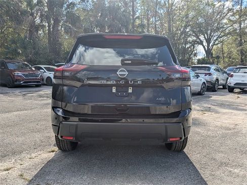 Used 2025 Nissan Rogue SV image 5