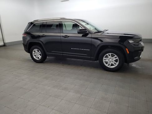 Used 2023 Jeep Grand Cherokee Laredo w/ Luxury Tech Group I image 11