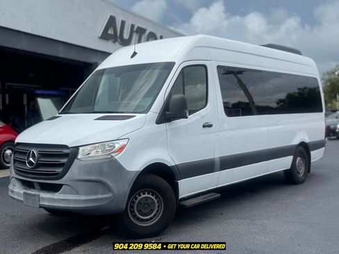Used 2021 Mercedes-Benz Sprinter 2500 image 1