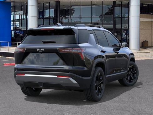 New 2026 Chevrolet Equinox LT image 4