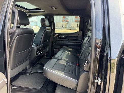 Used 2023 GMC Sierra 1500 AT4X image 7