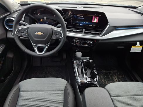 New 2026 Chevrolet Trax LT w/ Driver Confidence Package FWD image 11